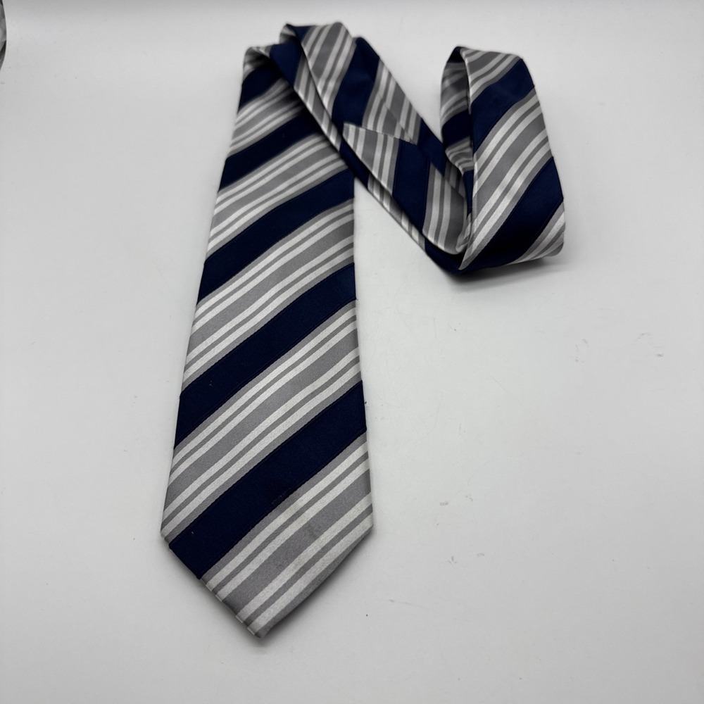 Donald J. Trump Signature Collection Silk Tie Navy Blue & Gray Repp Striped